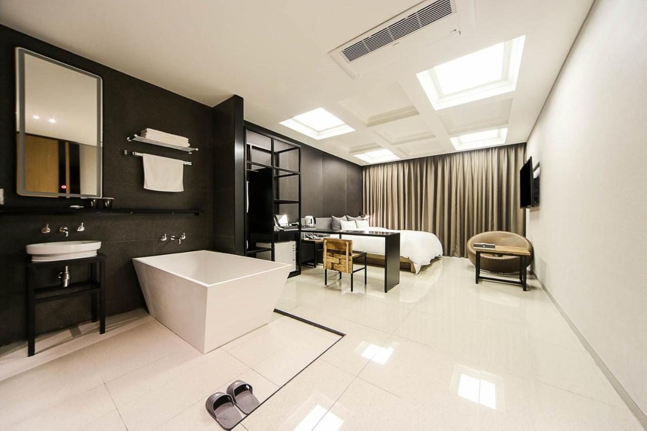 Yeoubi Hotel Ulszan Kültér fotó