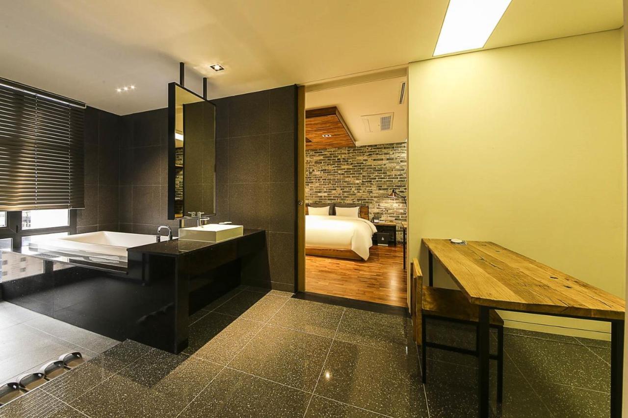 Yeoubi Hotel Ulszan Kültér fotó